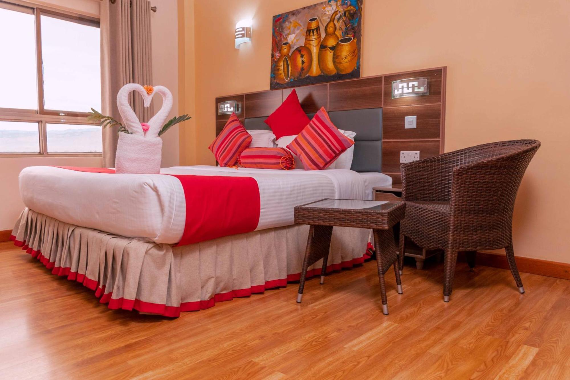 Buraha Zenoni Hotel And Resort Накуру Экстерьер фото