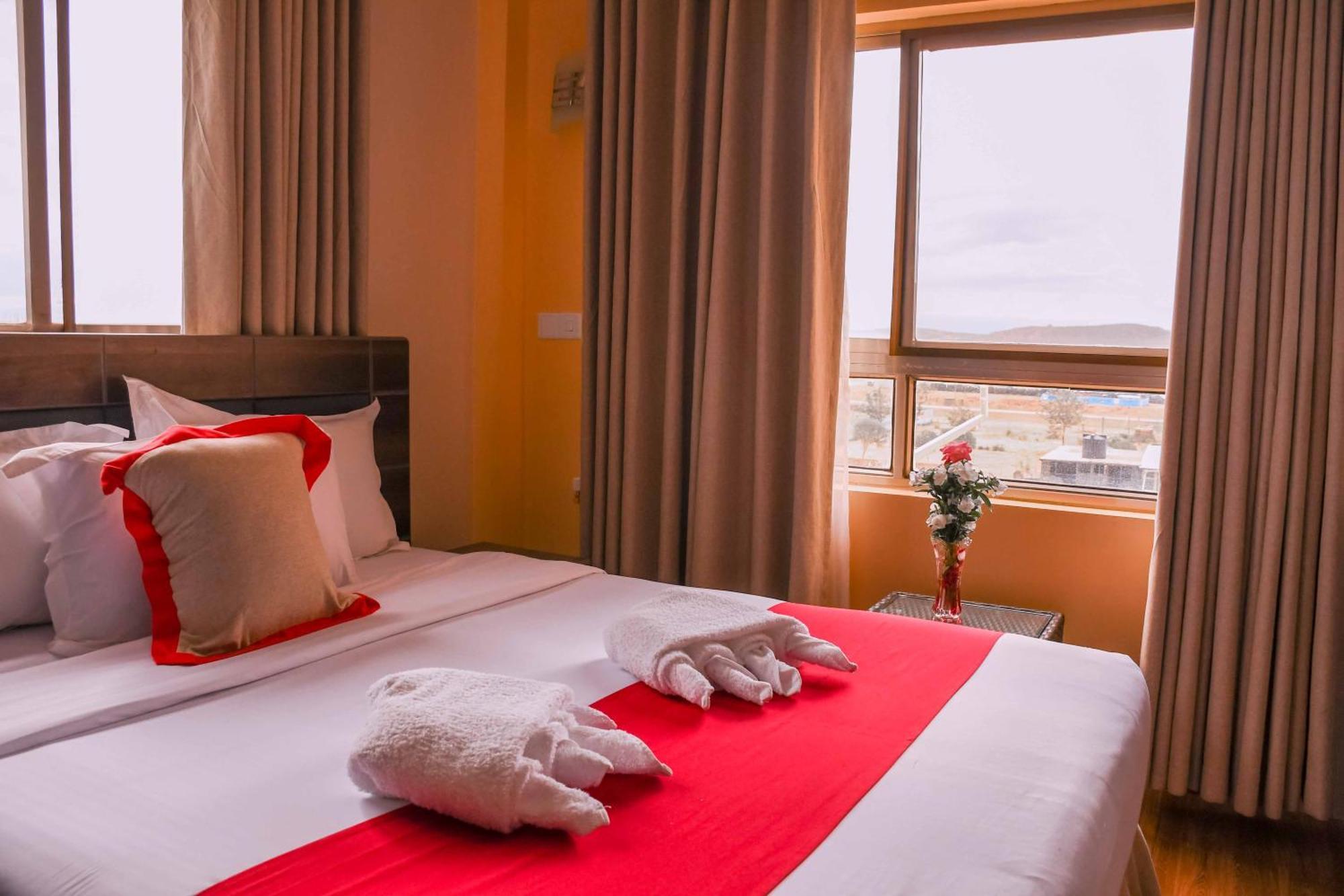 Buraha Zenoni Hotel And Resort Накуру Экстерьер фото
