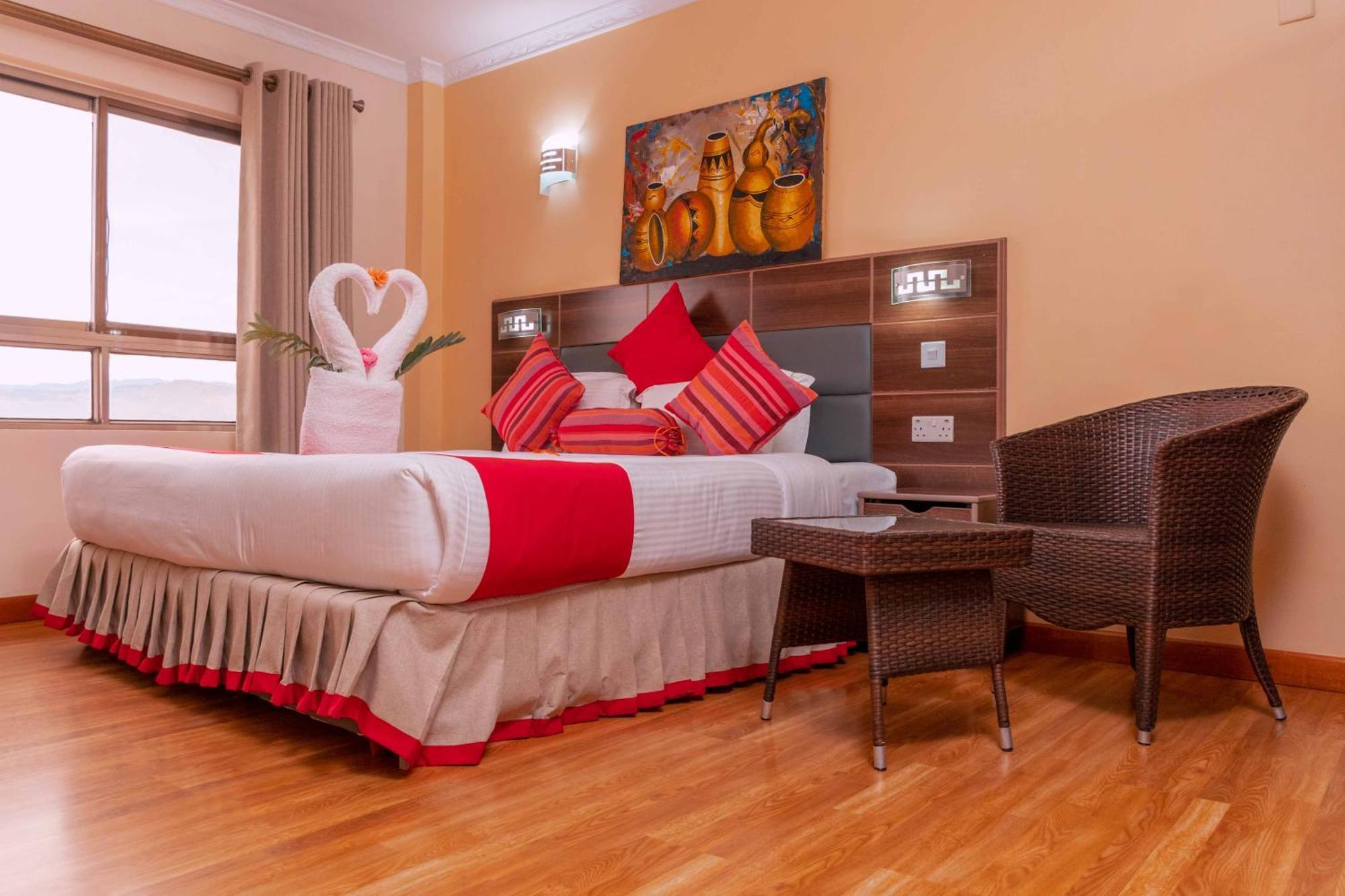 Buraha Zenoni Hotel And Resort Накуру Экстерьер фото