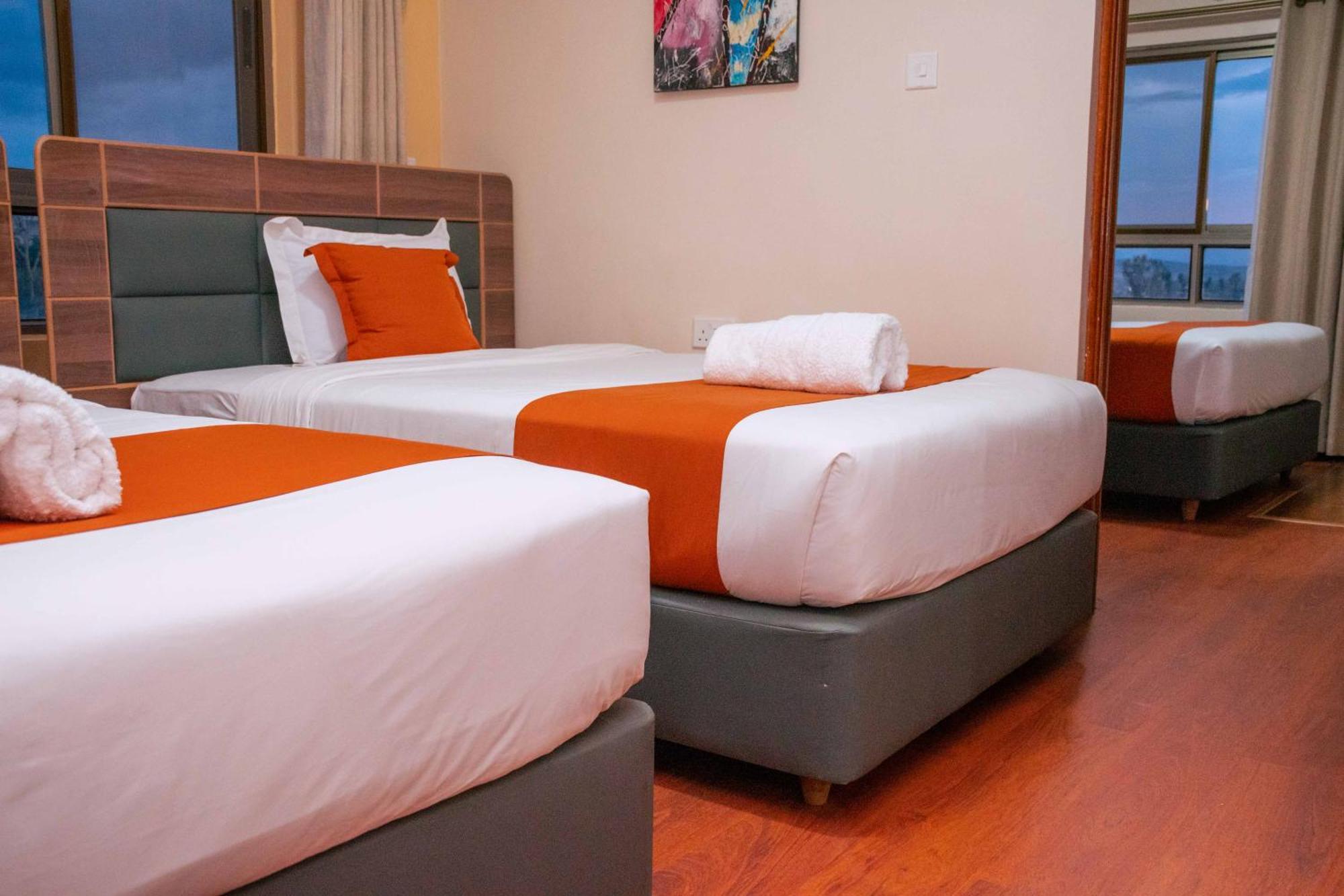 Buraha Zenoni Hotel And Resort Накуру Экстерьер фото