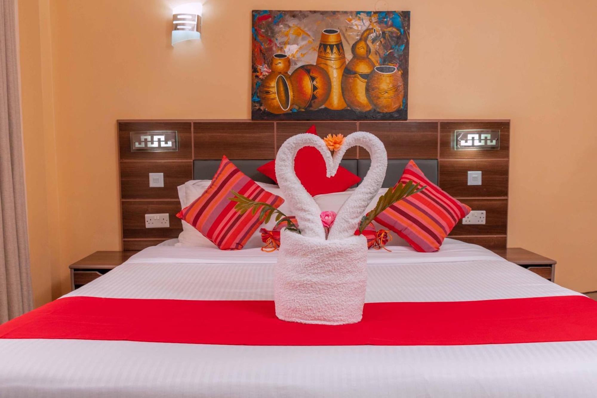Buraha Zenoni Hotel And Resort Накуру Экстерьер фото