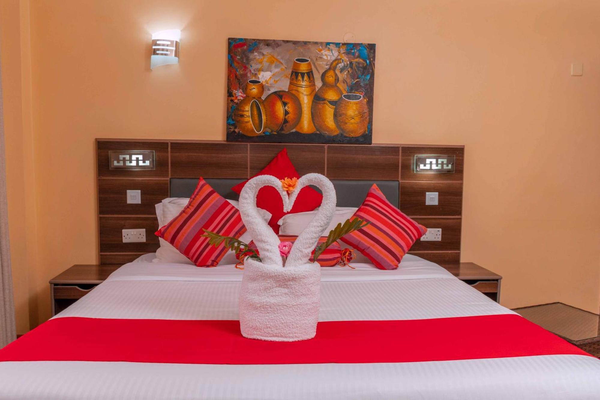 Buraha Zenoni Hotel And Resort Накуру Экстерьер фото
